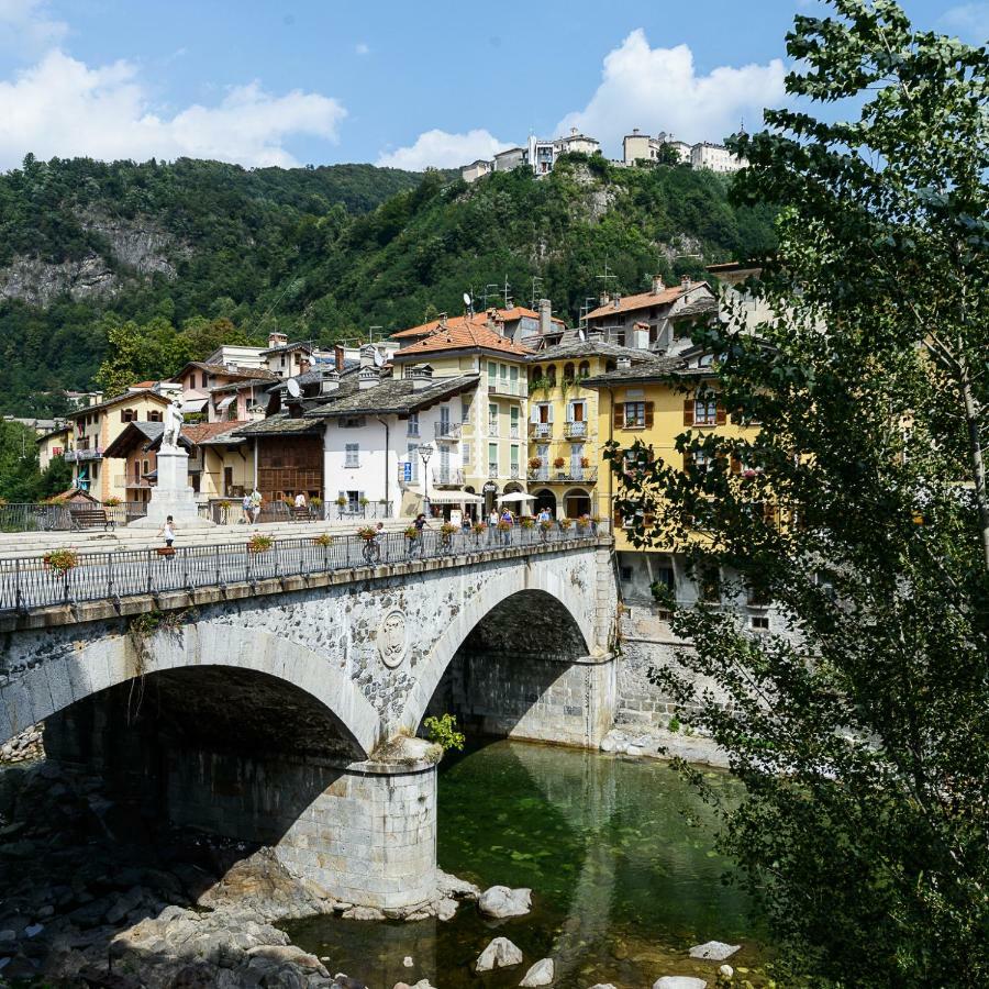 Al Vicolo Del Gallo Varallo Exterior foto