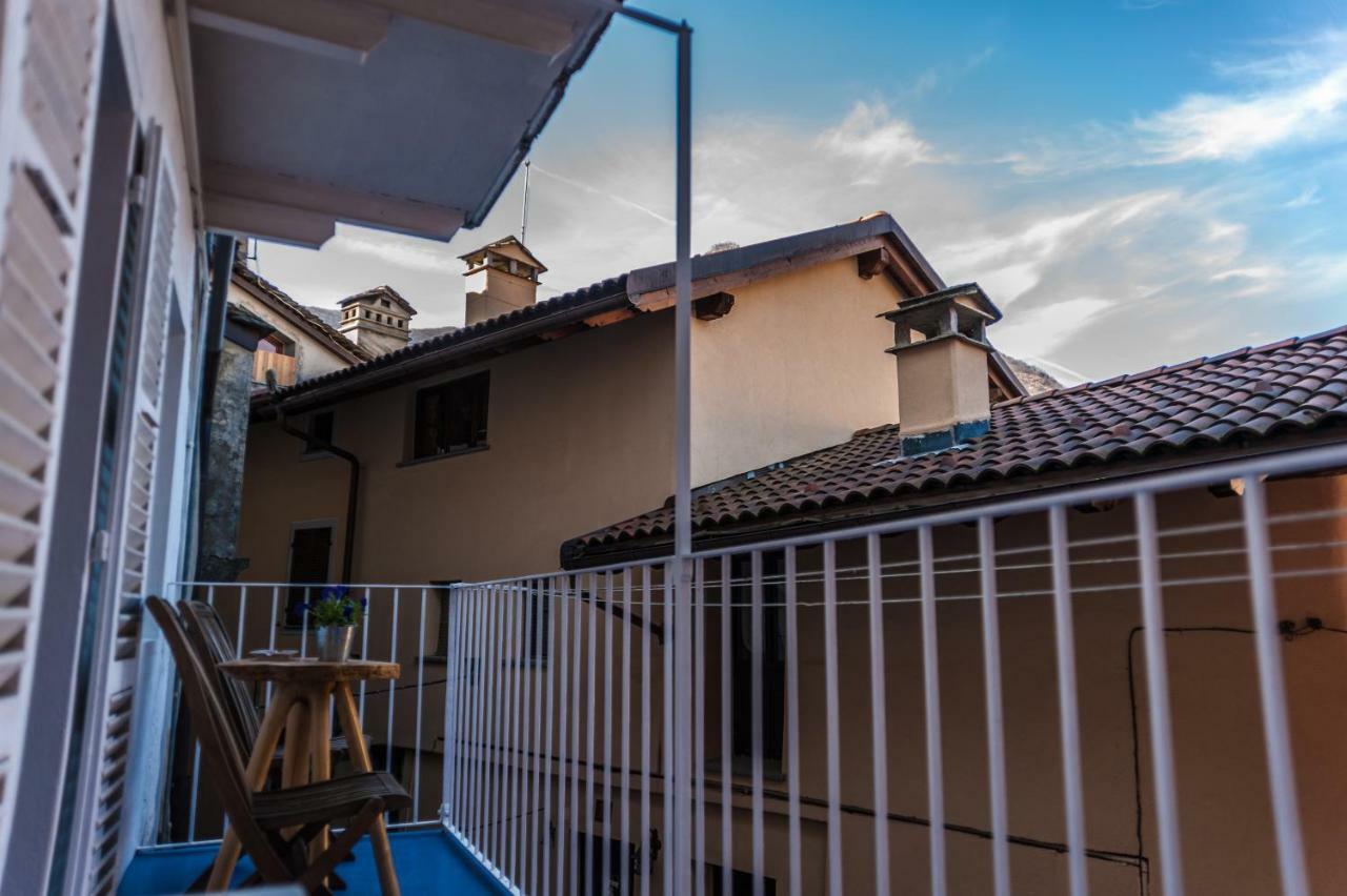 Al Vicolo Del Gallo Varallo Exterior foto